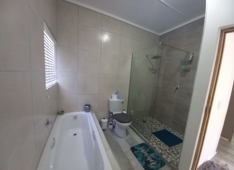 To Let 3 Bedroom Property for Rent in Mooikloof Country Estate Western Cape